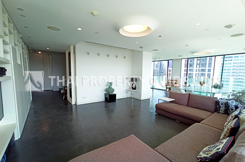 Condominium in Sukhumvit : Le Raffine 39 
