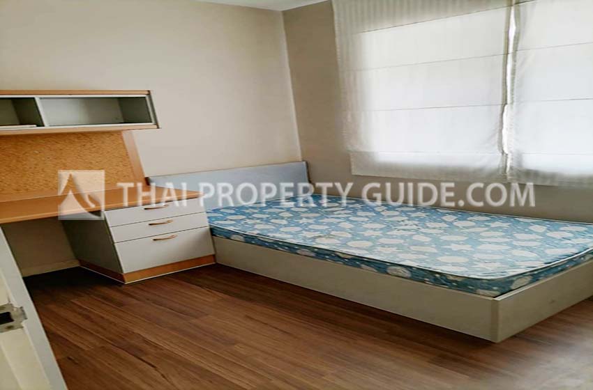 Condominium in Sukhumvit : Bright Sukhumvit 24 