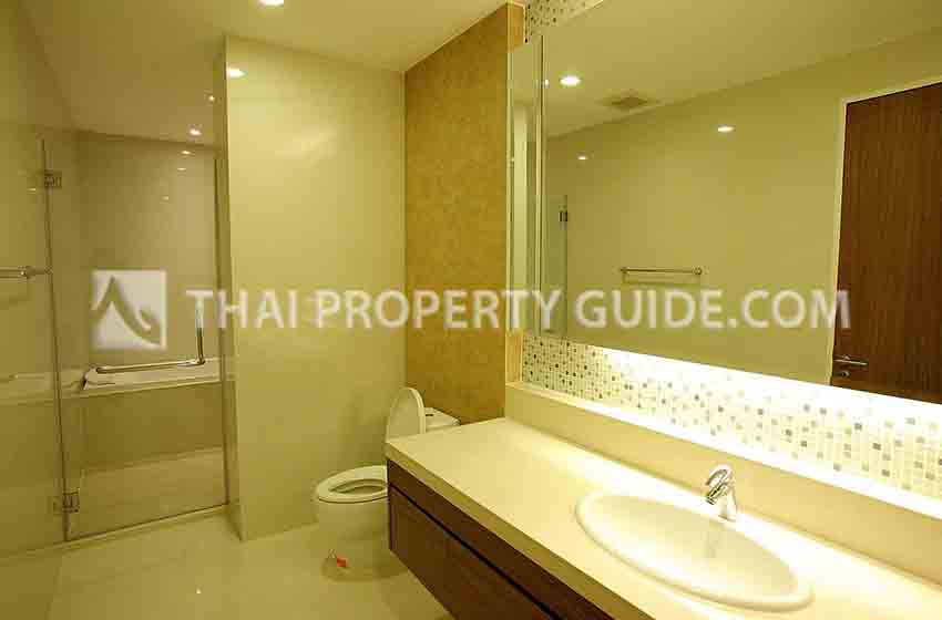 Condominium in Sukhumvit : Bright Sukhumvit 24 