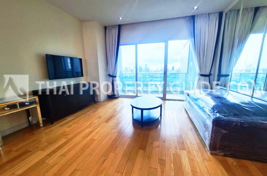 Condominium in Sukhumvit : Millennium Residence 