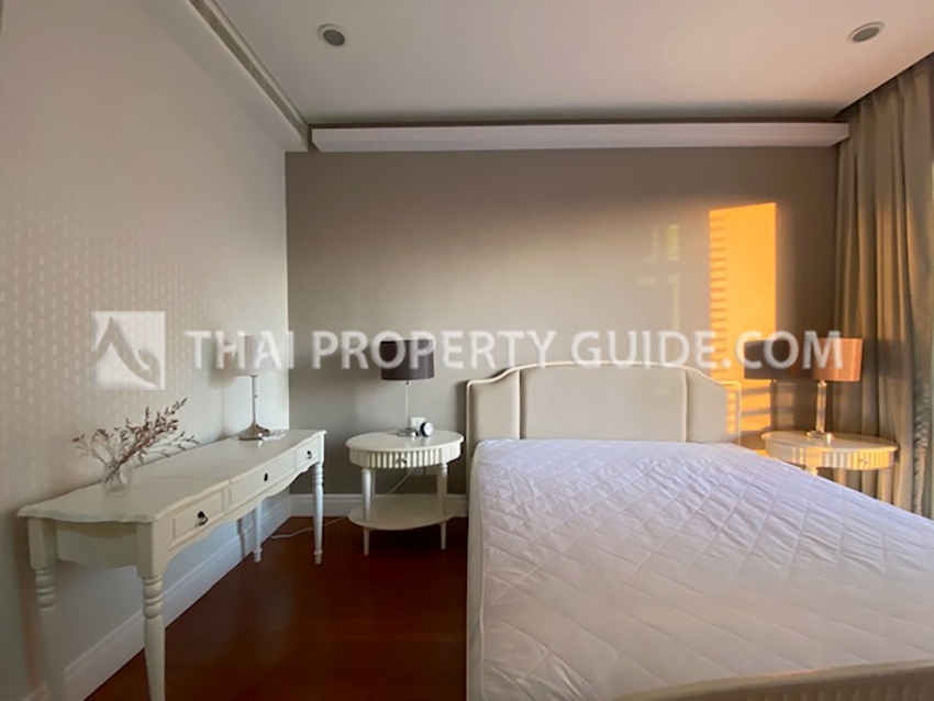Condominium in Sukhumvit : Bright Sukhumvit 24 