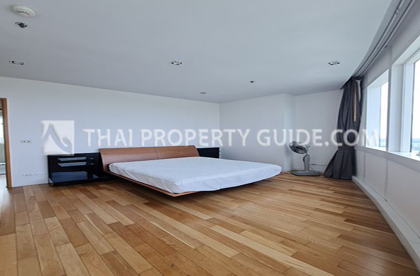 Condominium in Sukhumvit : Millennium Residence 