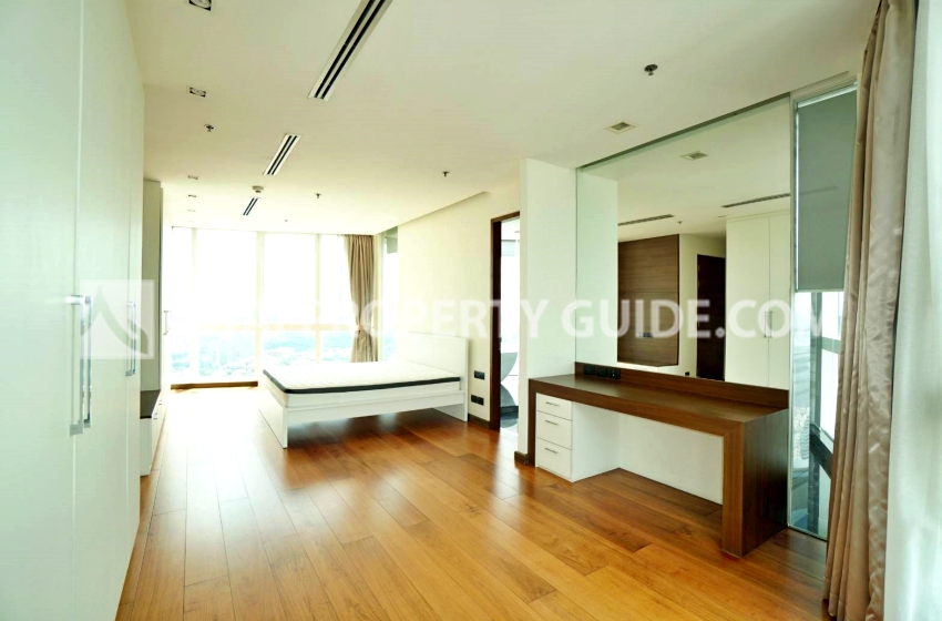 Condominium in Sukhumvit : Millennium Residence 