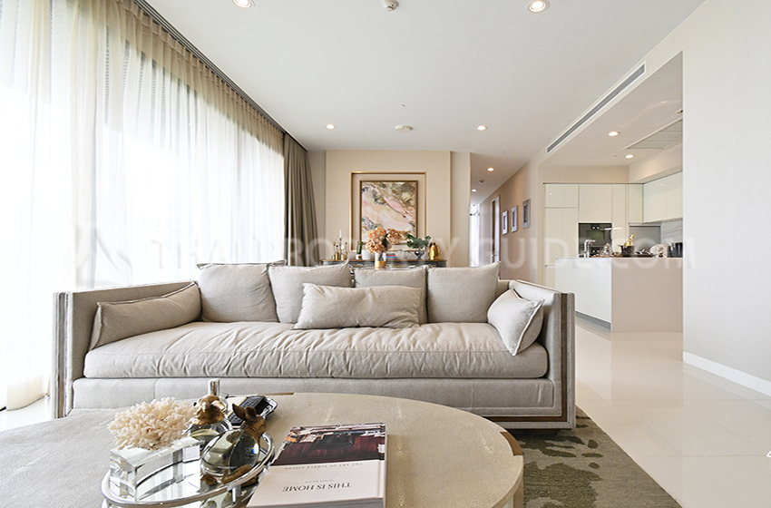 Condominium in Sukhumvit : Vittorio Condominium at Sukhumvit 39 