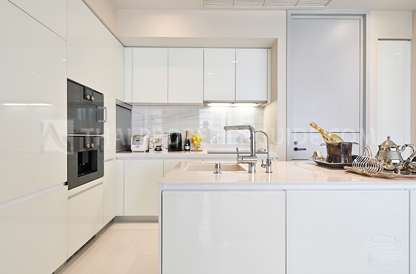 Condominium in Sukhumvit : Vittorio Condominium at Sukhumvit 39 