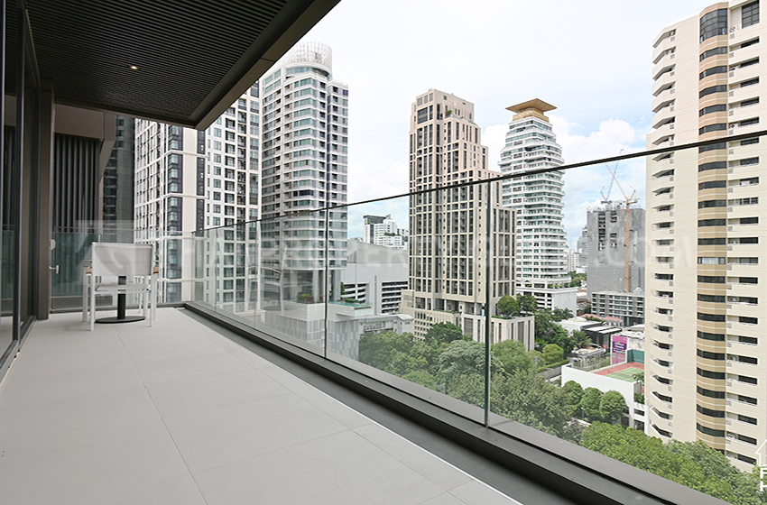 Condominium in Sukhumvit : Vittorio Condominium at Sukhumvit 39 