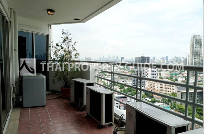Condominium in Sukhumvit 