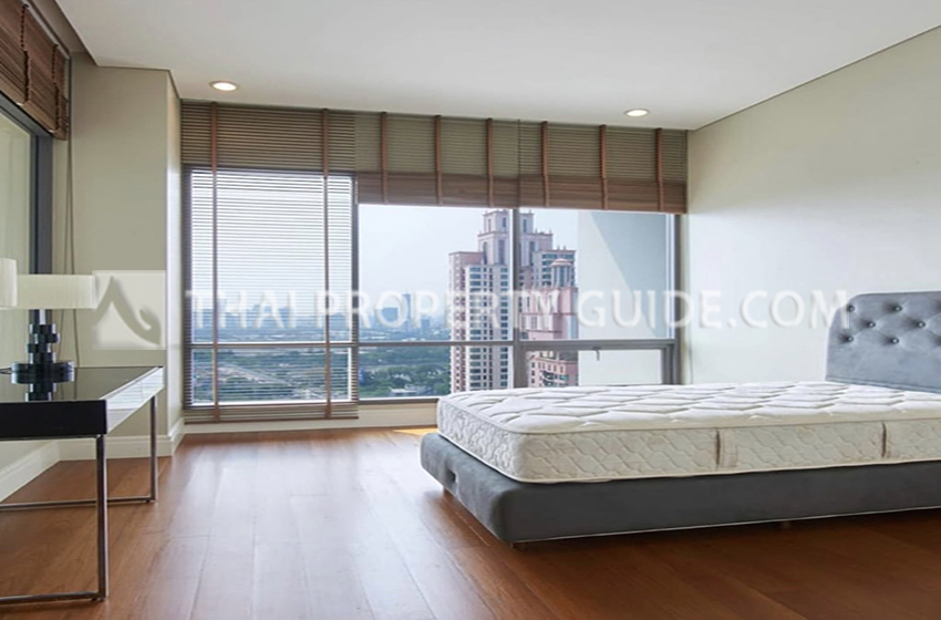 Condominium in Sukhumvit : Bright Sukhumvit 24 