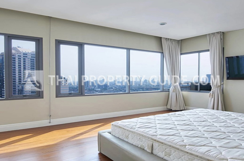Condominium in Sukhumvit : Bright Sukhumvit 24 
