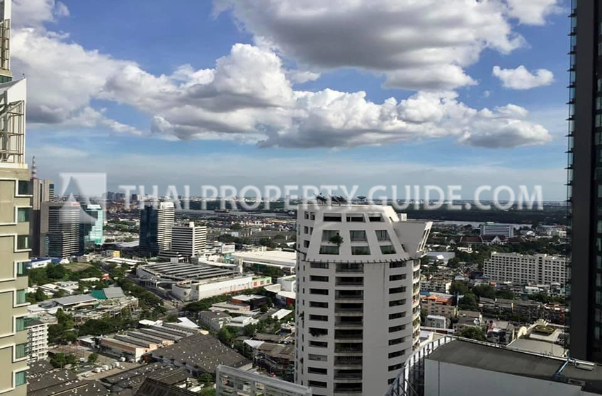 Condominium in Sukhumvit : Bright Sukhumvit 24 