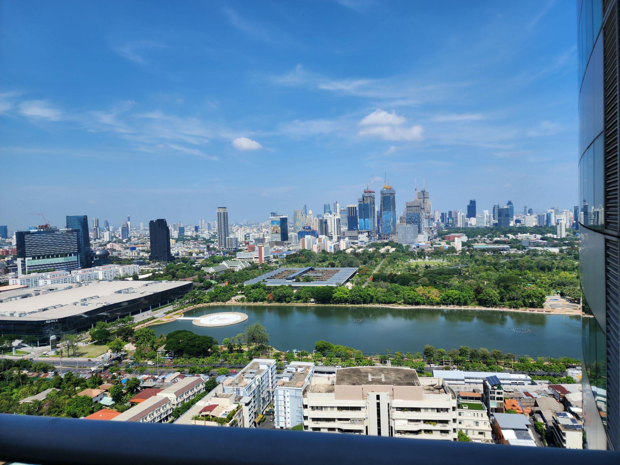 Condominium in Sukhumvit : Millennium Residence 