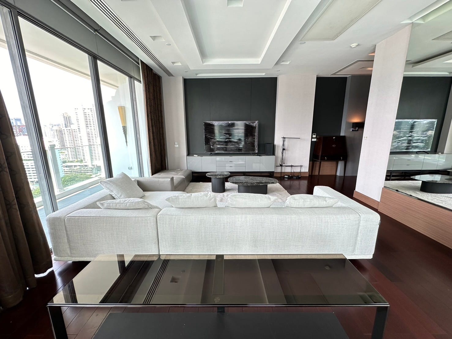 Condominium in Sukhumvit : Le Raffine 39 