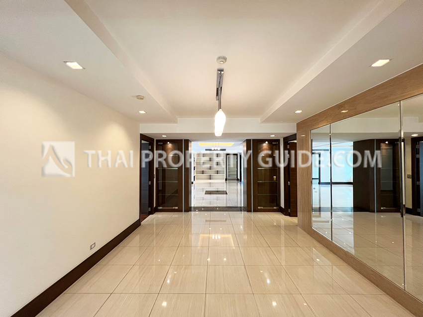 Condominium in Sukhumvit 