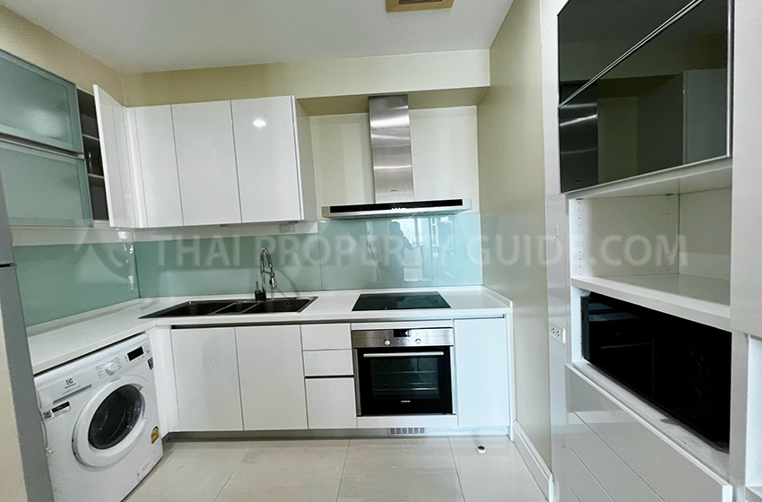Condominium in Sukhumvit : Bright Sukhumvit 24 