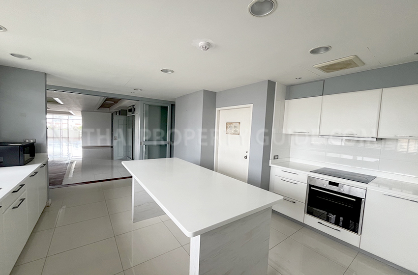 Condominium in Sukhumvit 