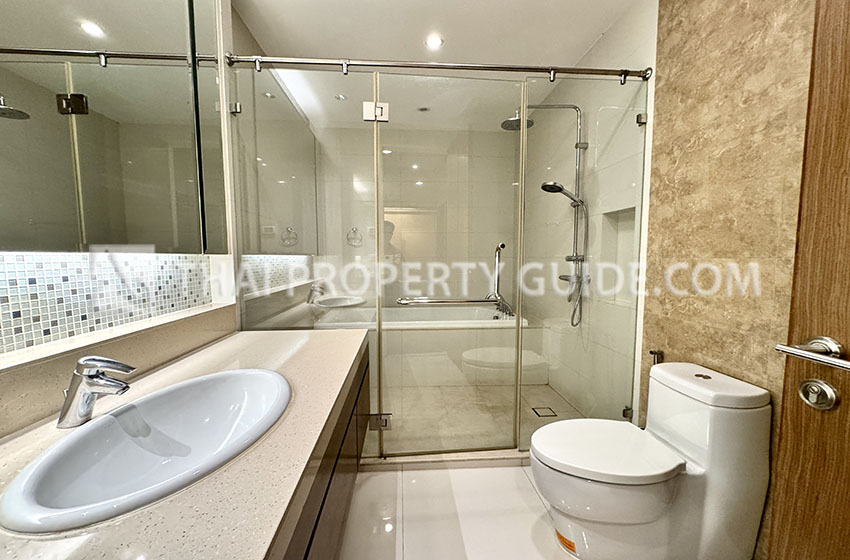 Condominium in Sukhumvit : Bright Sukhumvit 24 
