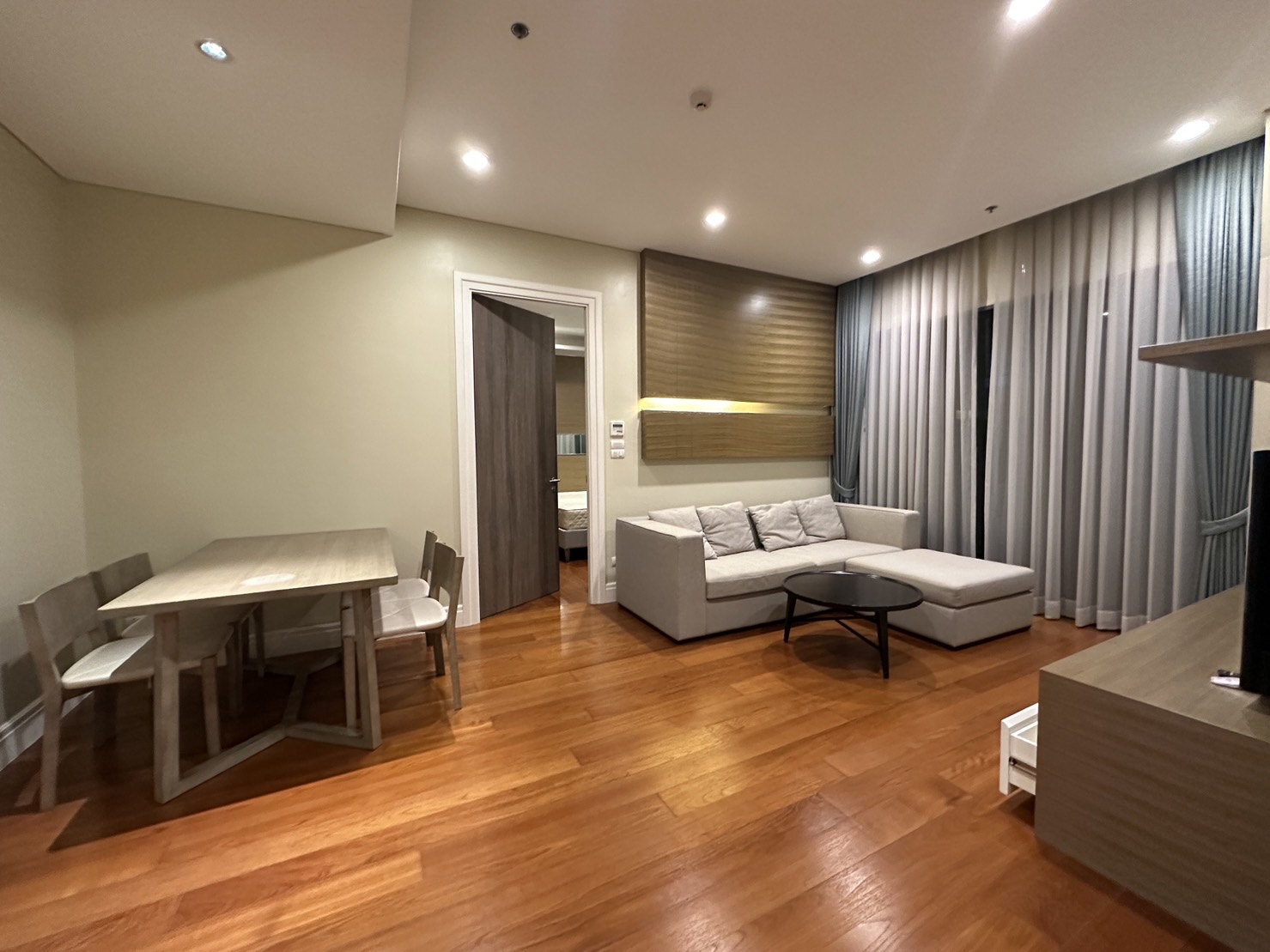 Condominium in Sukhumvit : Bright Sukhumvit 24 