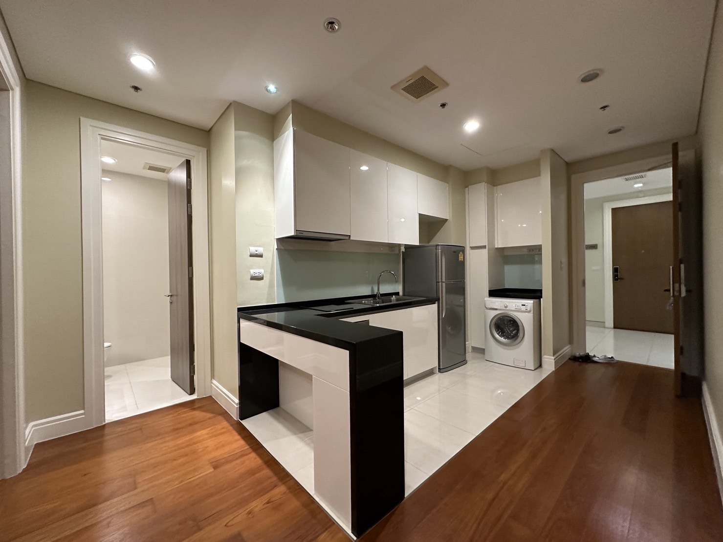 Condominium in Sukhumvit : Bright Sukhumvit 24 