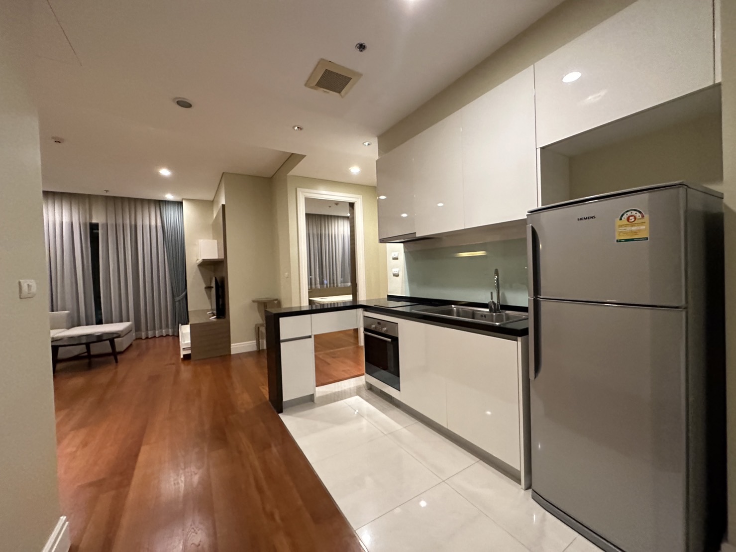 Condominium in Sukhumvit : Bright Sukhumvit 24 