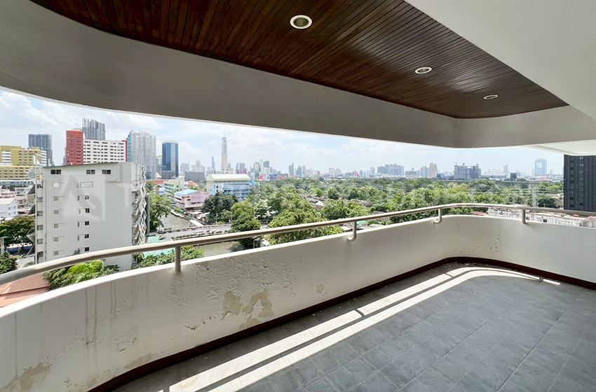 Condominium in Sukhumvit 