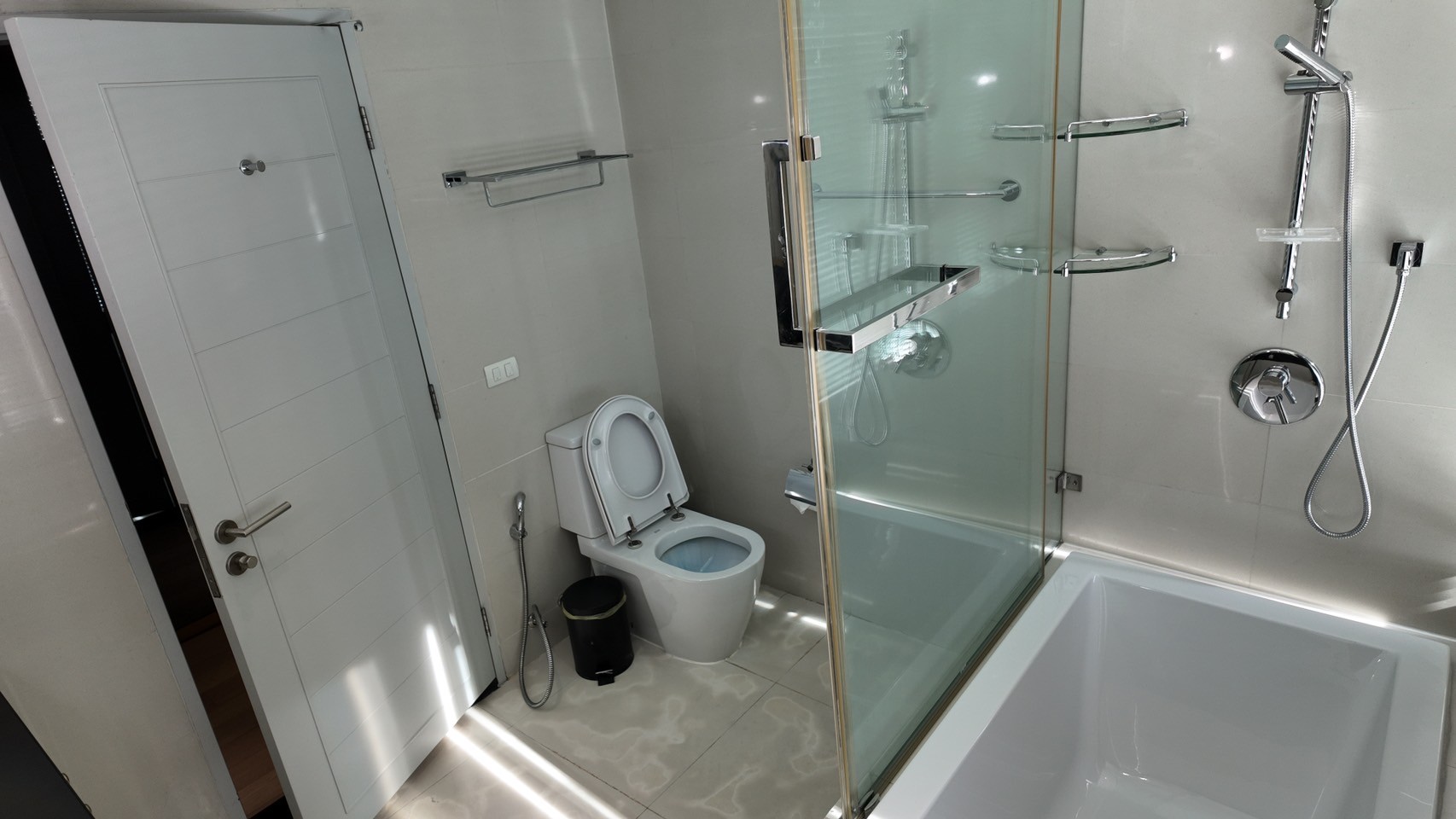 Condominium in Sukhumvit : The Eight Thonglor Residence 