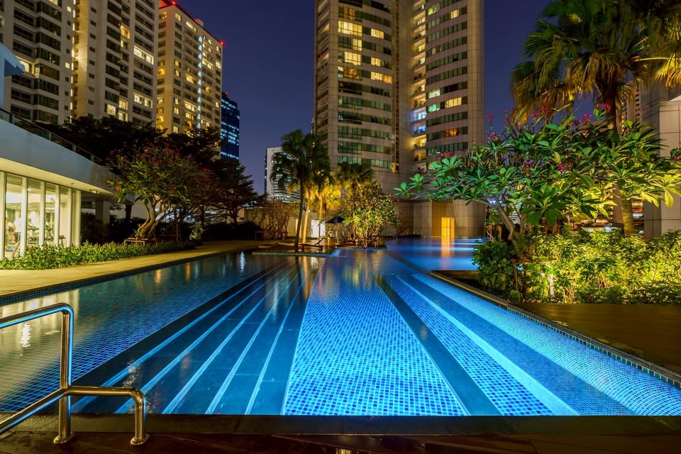 Condominium in Sukhumvit : Millennium Residence 