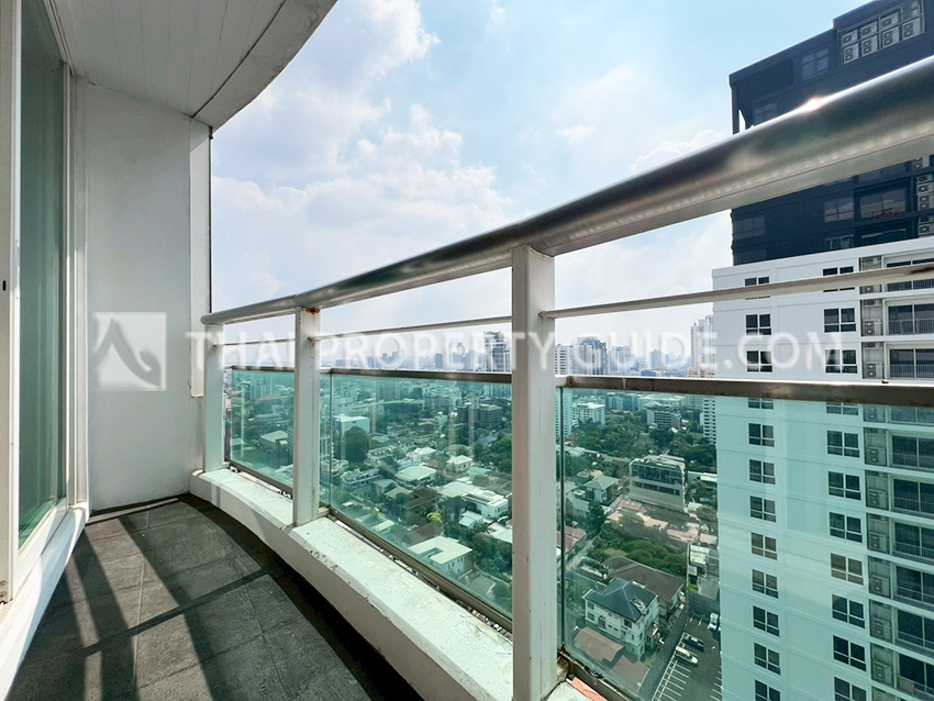 Condominium in Sukhumvit : The Eight Thonglor Residence 