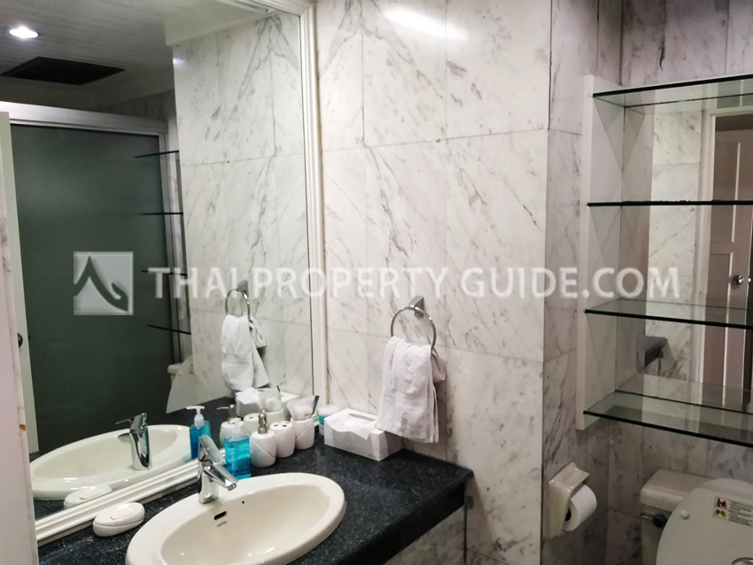 Condominium in Near United Nations 