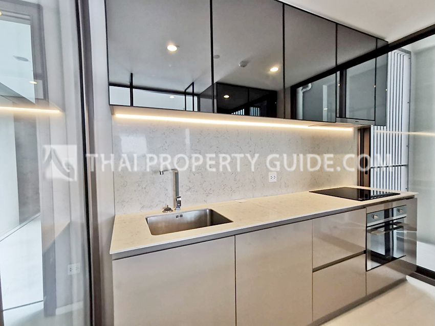 Condominium in Near United Nations 