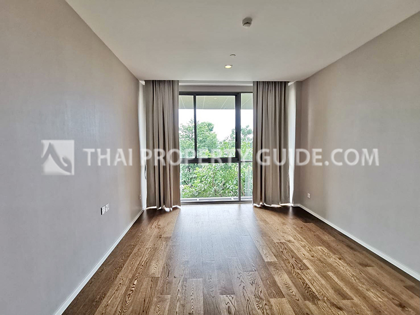 Condominium in Near United Nations 