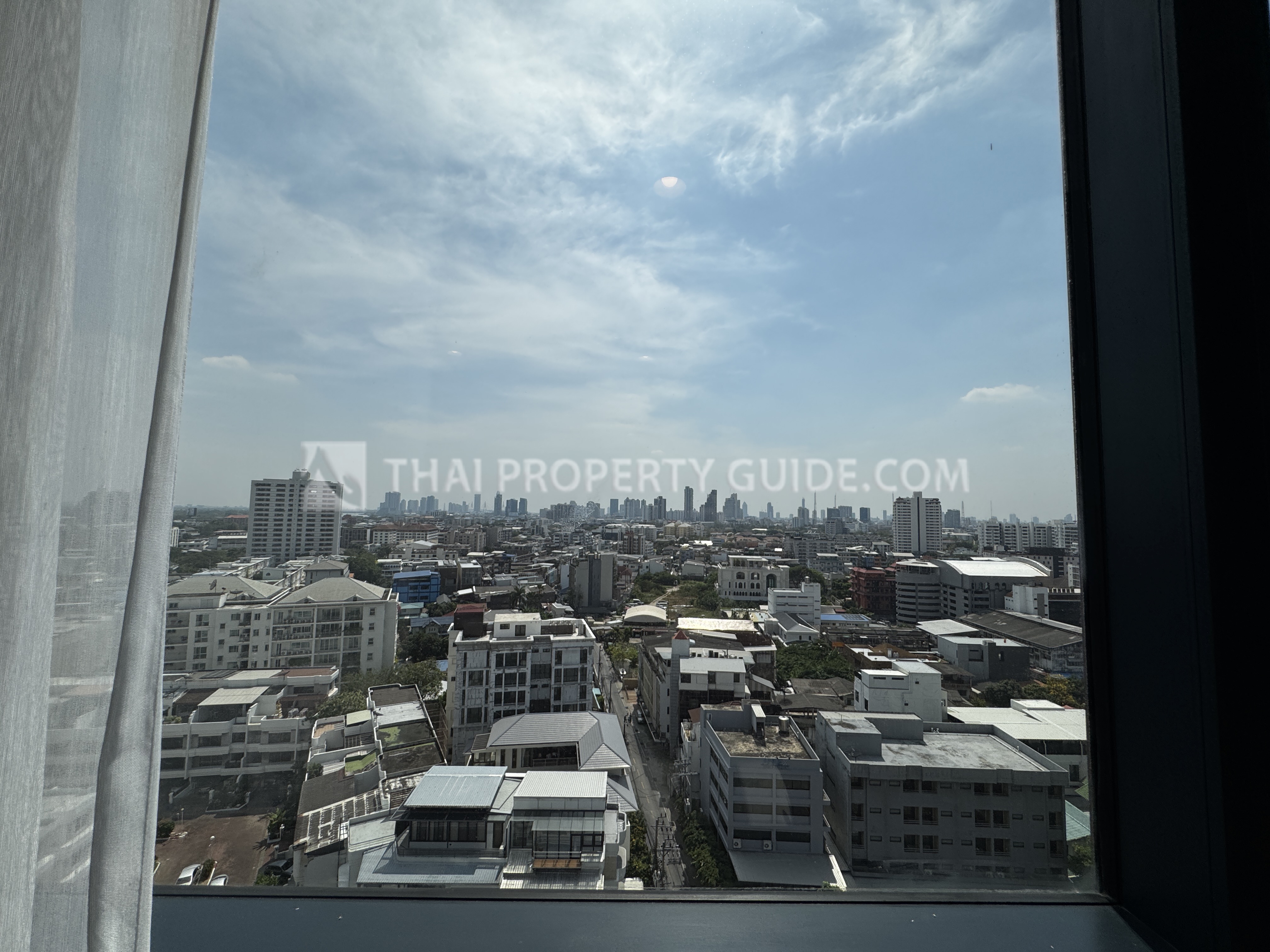 Condo For Sale in Rama 4 