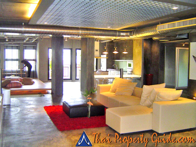 Condo For Sale in Sathorn 