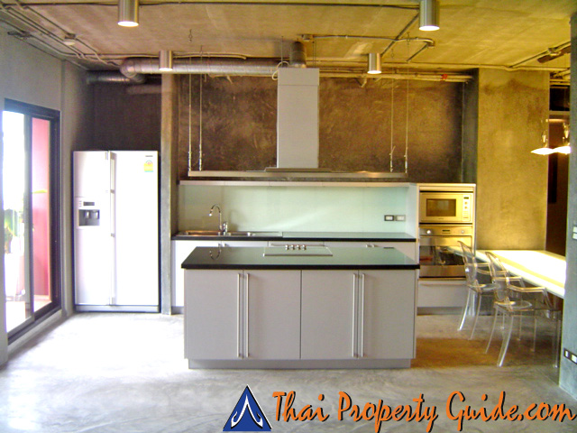 Condo For Sale in Sathorn 