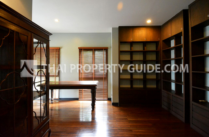 House in Chaengwattana (near Nichada Thani) 