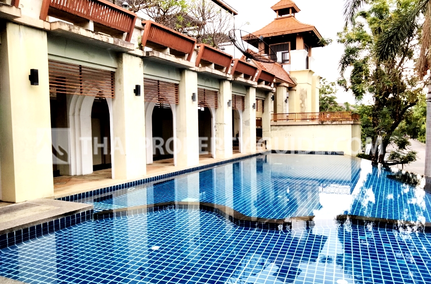 House in Bangnatrad 
