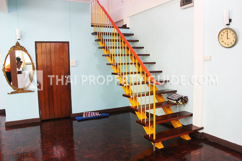 House in New Petchburi 