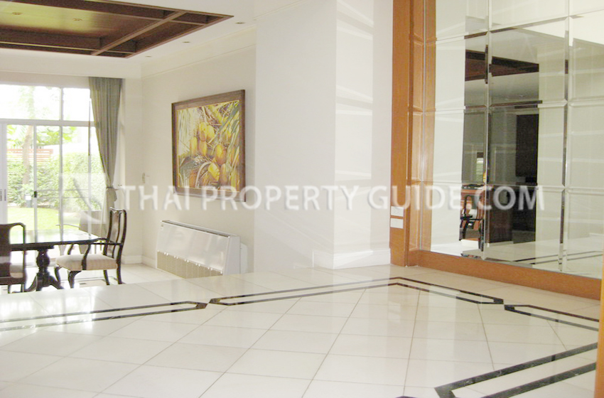 House in Phaholyothin 
