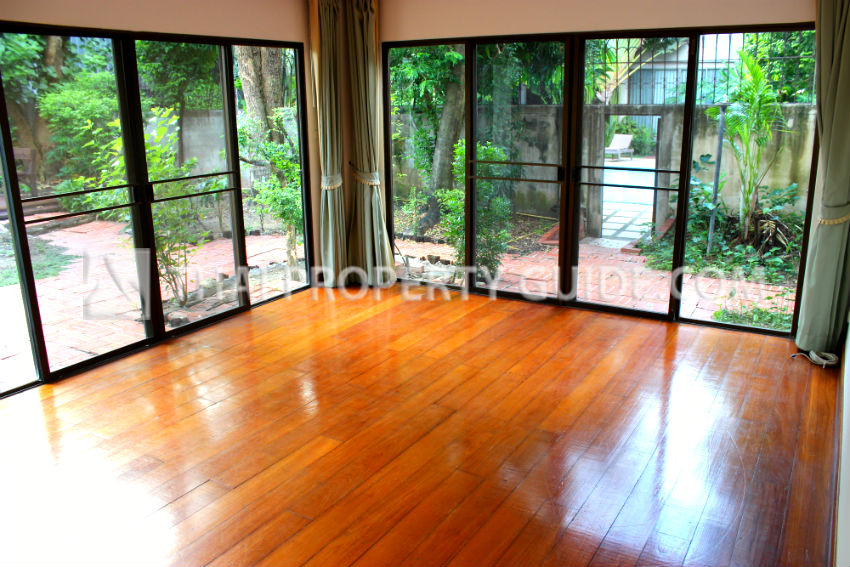 House in Phaholyothin 