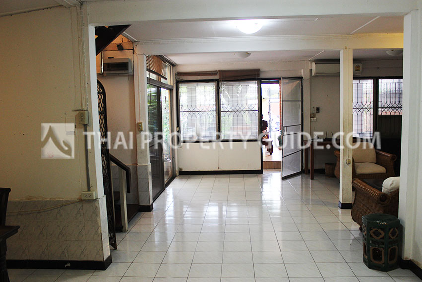 House for rent in Phaholyothin (near Harrow International School)