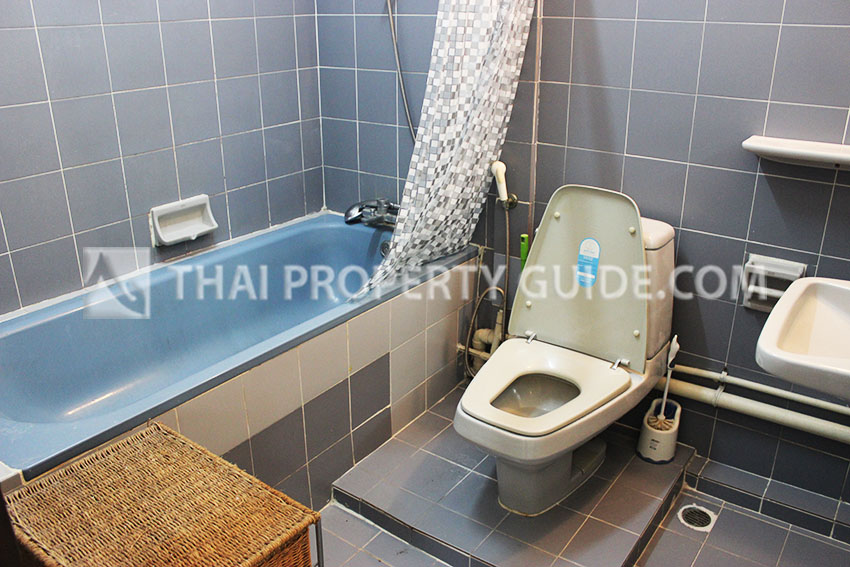 House in Phaholyothin 