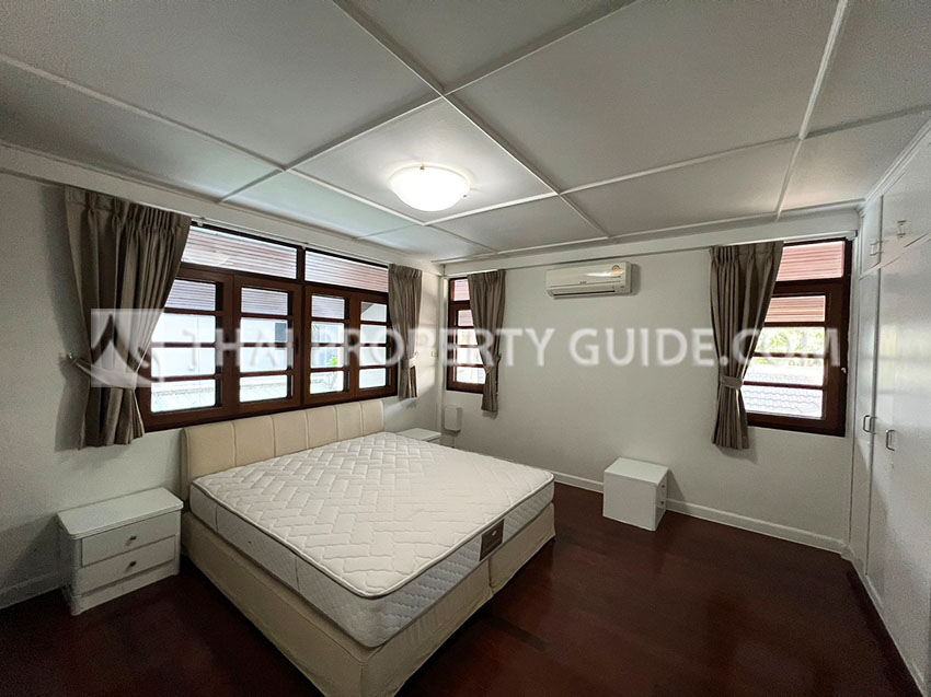 House in Ploenchit 