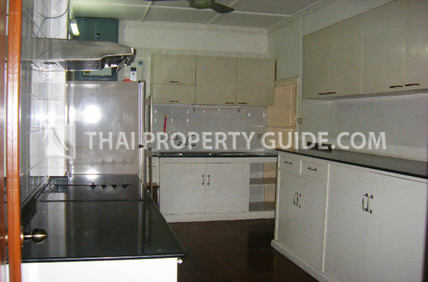 House in Ploenchit 