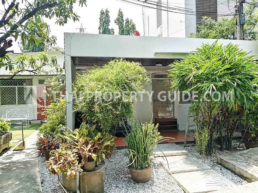 House for rent in Ploenchit
