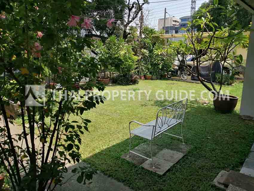House in Ploenchit 