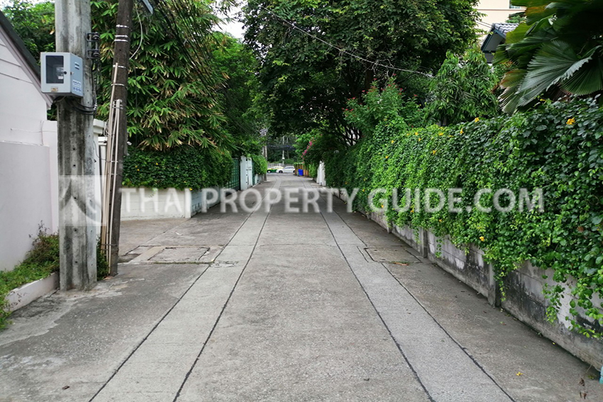 House in Sukhumvit 