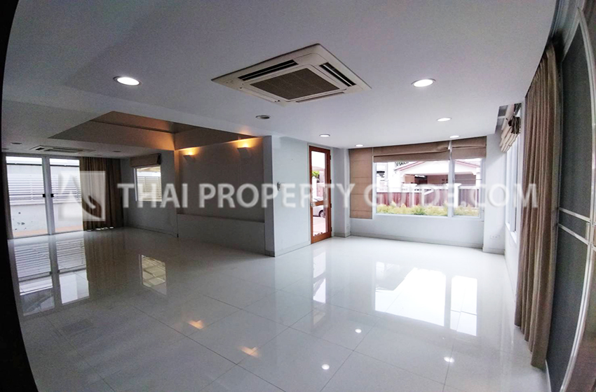House in Sukhumvit 