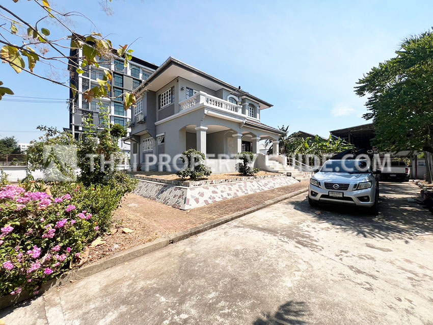 House in Sukhumvit