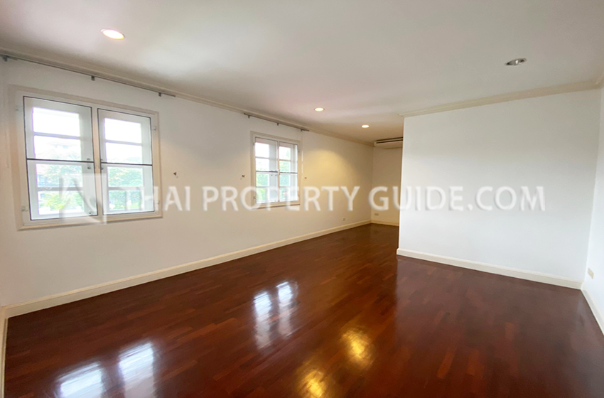 House with Private Pool in Bangnatrad 