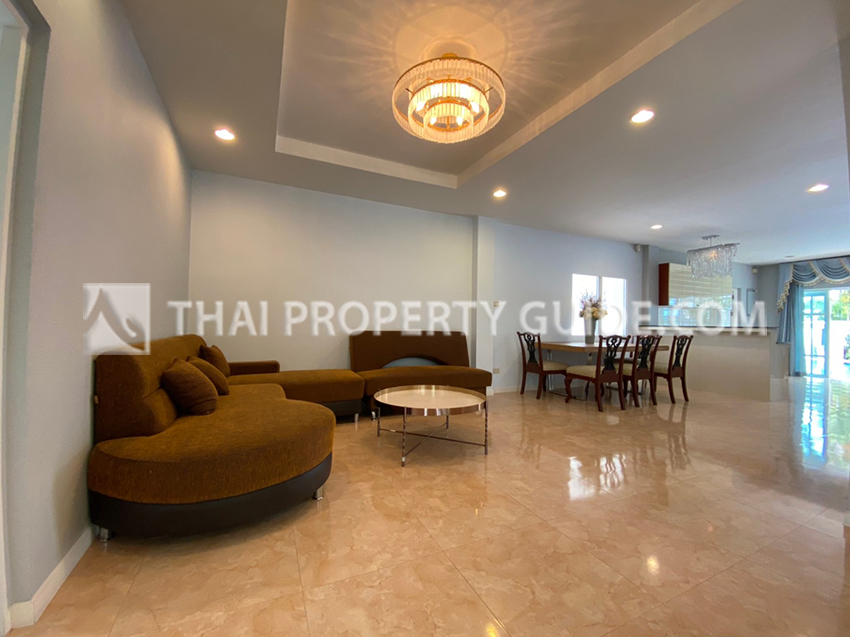 House with Private Pool in Bangnatrad 