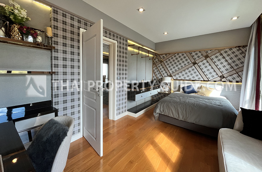 House with Private Pool in Bangnatrad 